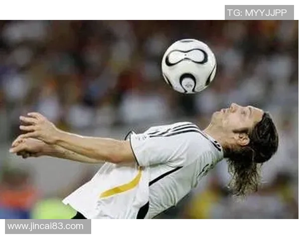 世界足球史上停球技术最稳的球员是谁？揭秘顶级球员的停球艺术与技巧